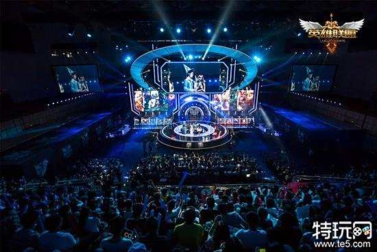 通过与社会 通过与社会