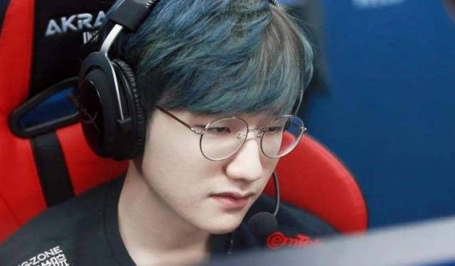 往往更为胶 往往更为胶