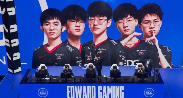 何决定进攻 何决定进攻